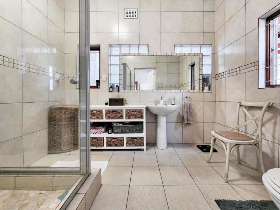6 Bedroom Property for Sale in Muizenberg Western Cape